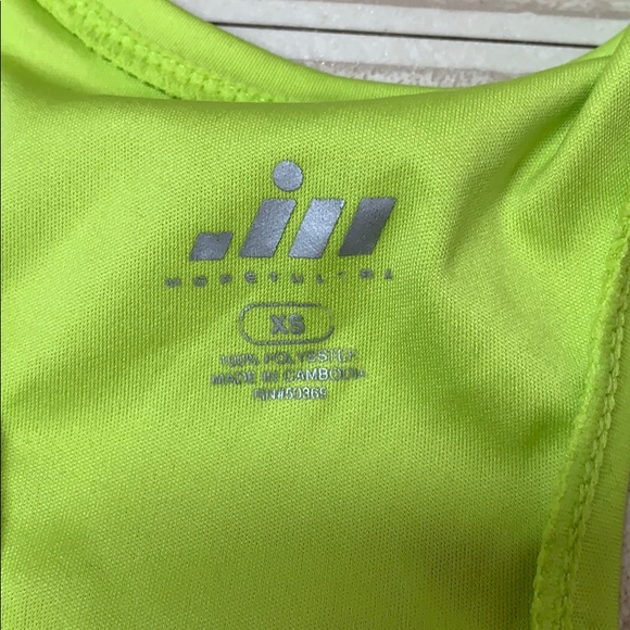 Lime green workout tank - Picture 2 of 3